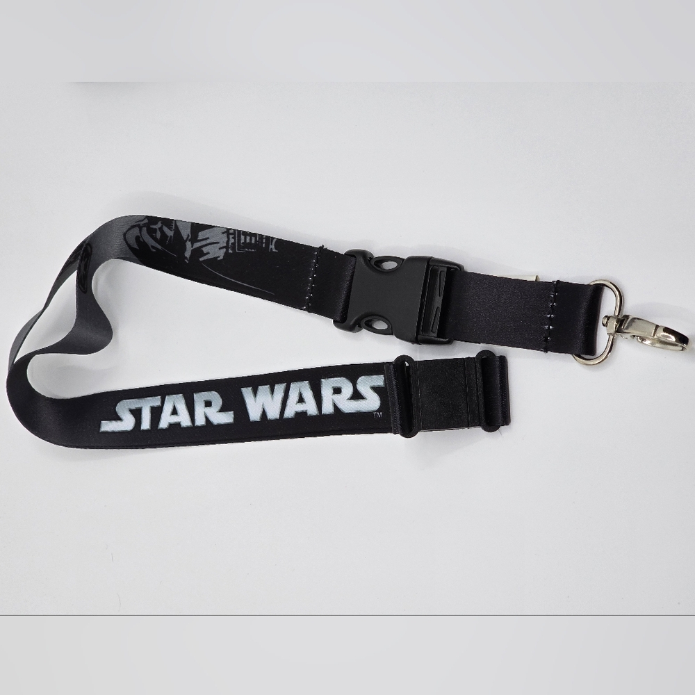 Star Wars Black Lanyard with Darth Vader NEW w Clip
